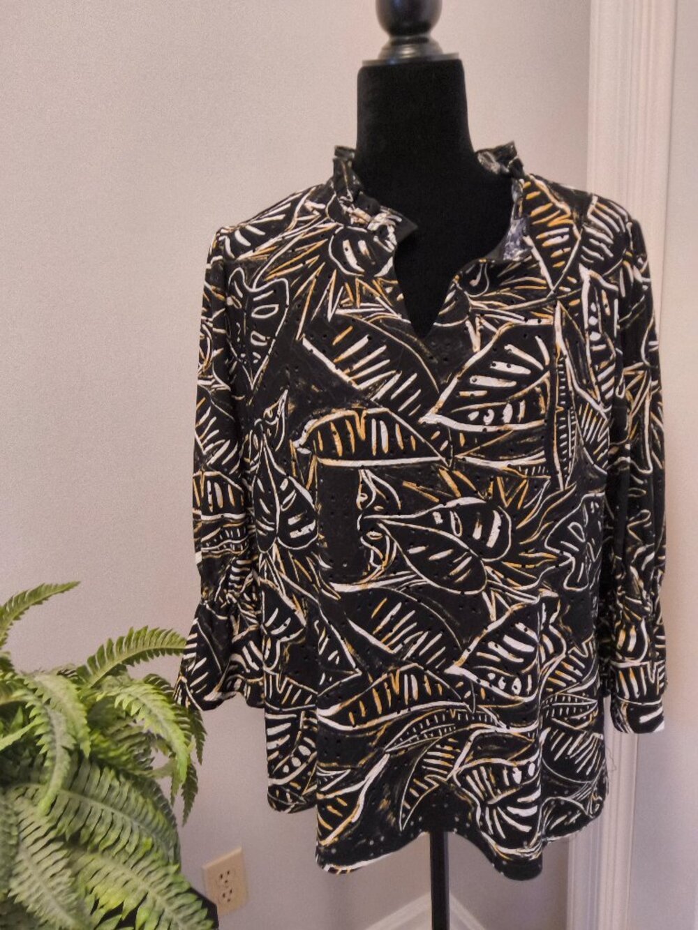 Antthony Eyelet Designed Blouse . Size XL